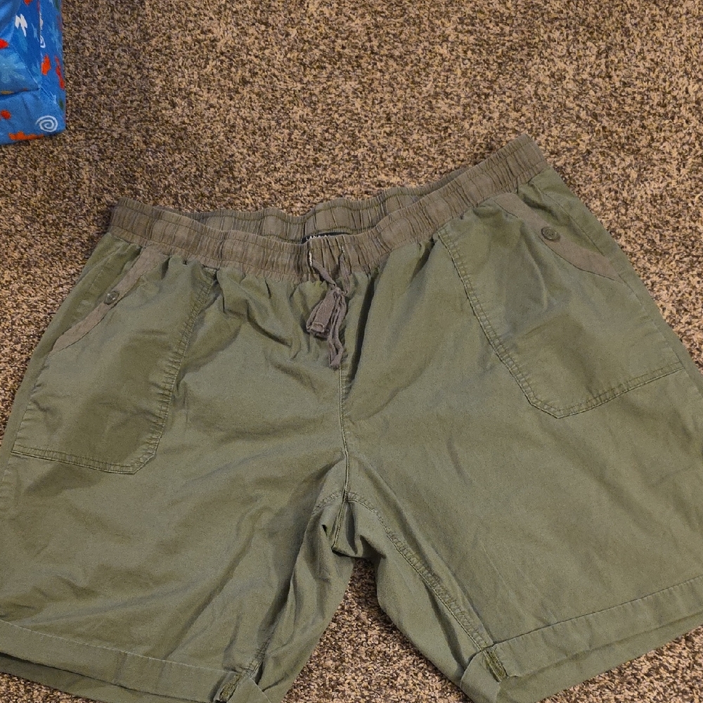 Lane Bryant Green Cargo Shorts Elastic Waist
